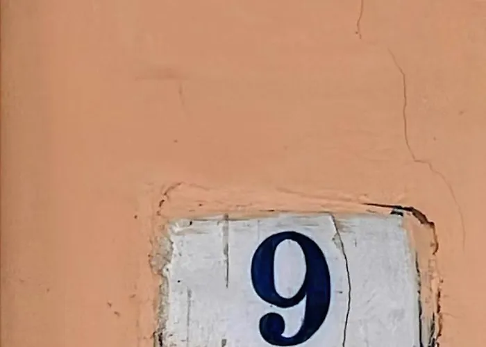 Piazza San Martino 9 Bolonya