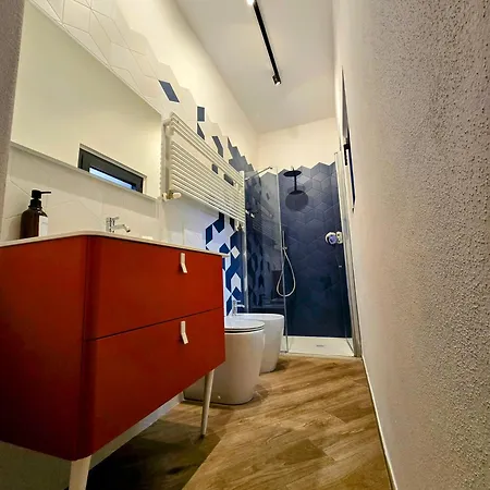 Piazza San Martino 9 3*