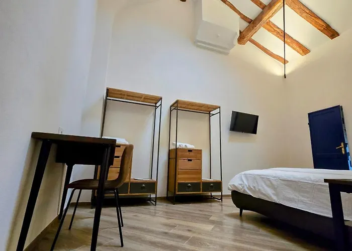 Bed & Breakfast Piazza San Martino 9 3*